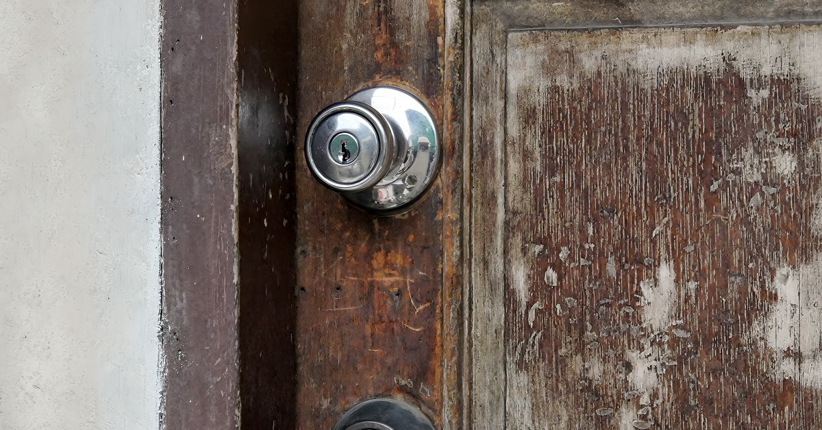 Locked out of your house? What our emergency locksmith actually does — Maple Guard Security Mississauga